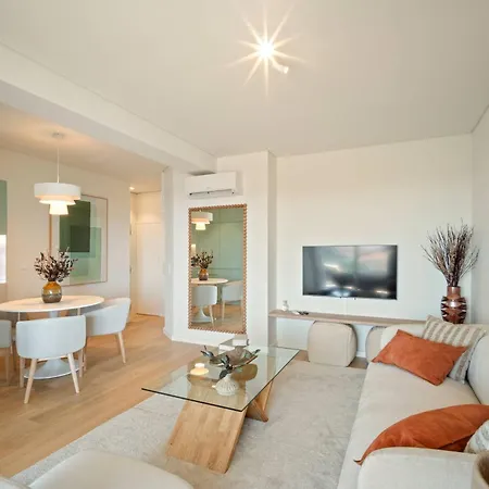 Estoril Ocean View Апартаменты *